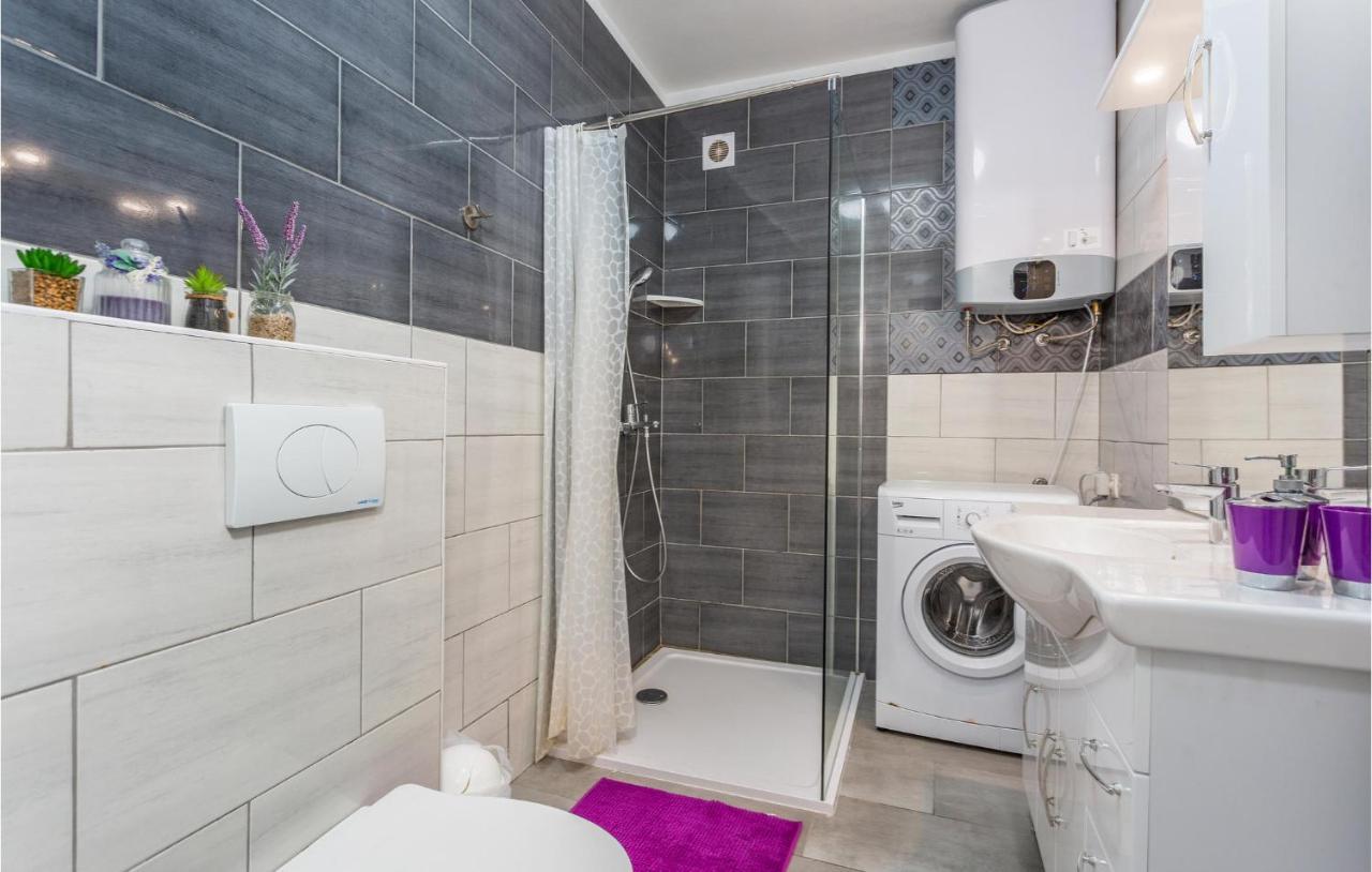 Beautiful Apartment In Stara Baska With Wifi Exteriör bild